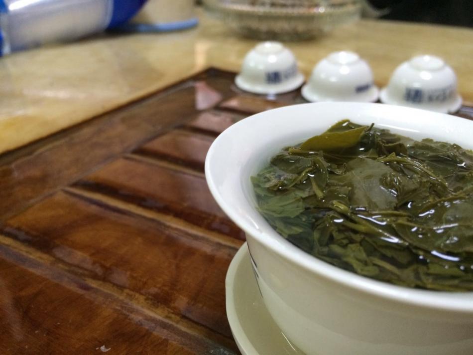 空腹大量饮茶易致“醉茶”